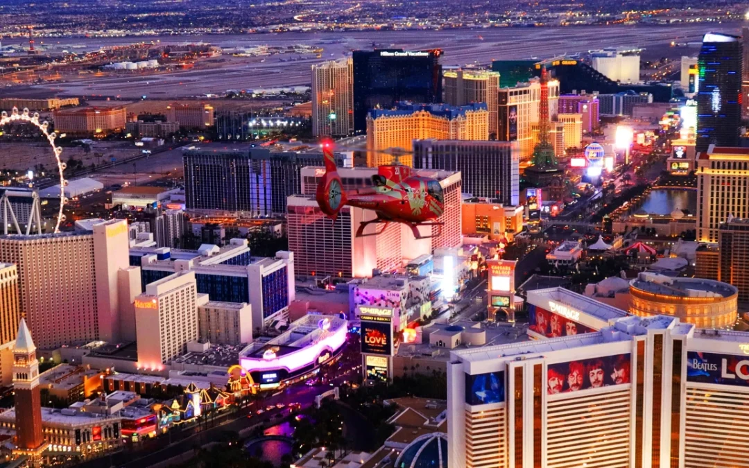 Helicopter Night Tour – Helicopter Flies over Las Vegas Strip
