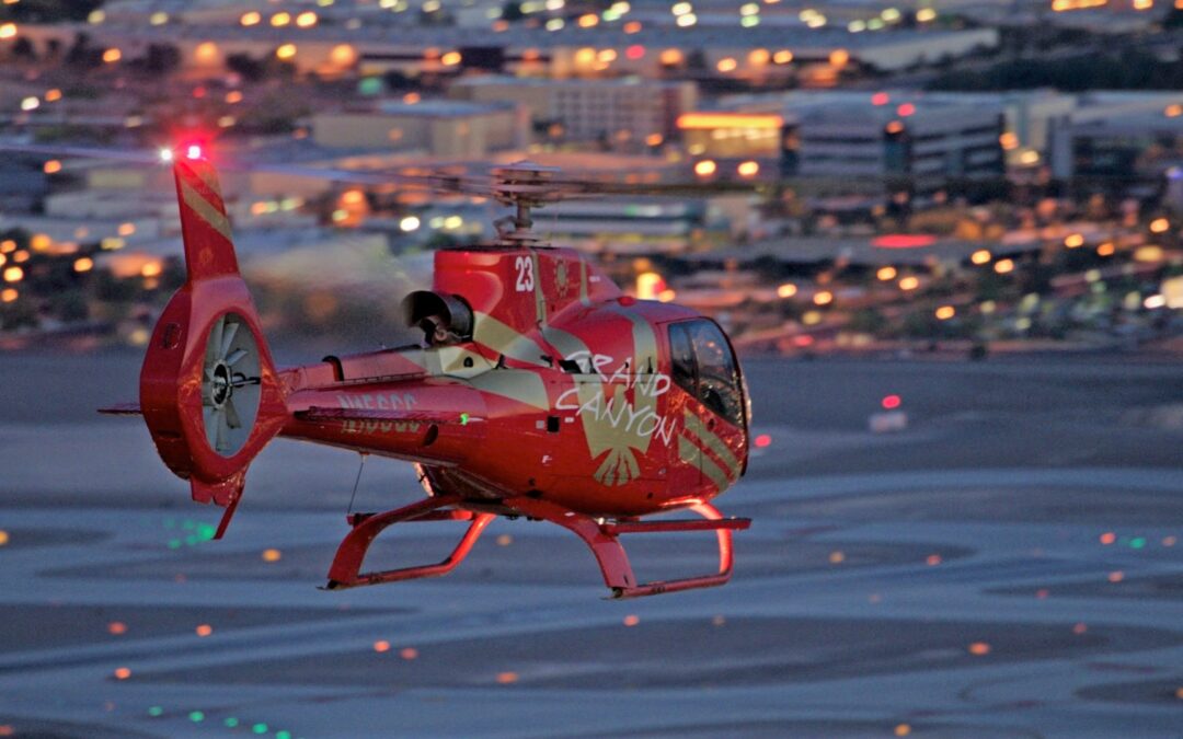 Excursão noturna de helicóptero em Las Vegas