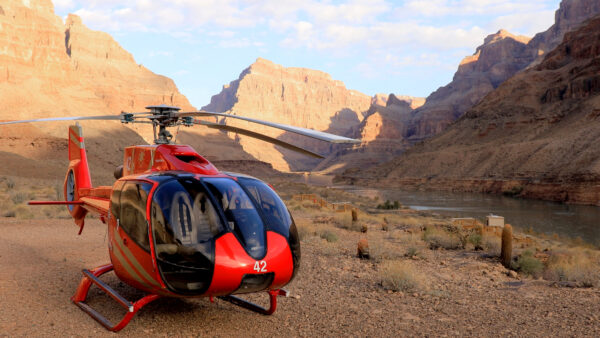 Visite approfondie en hélicoptère du Grand Canyon West